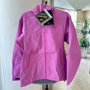 Arc'teryx Beta LT Hooded Hardshell Jacket, Size L